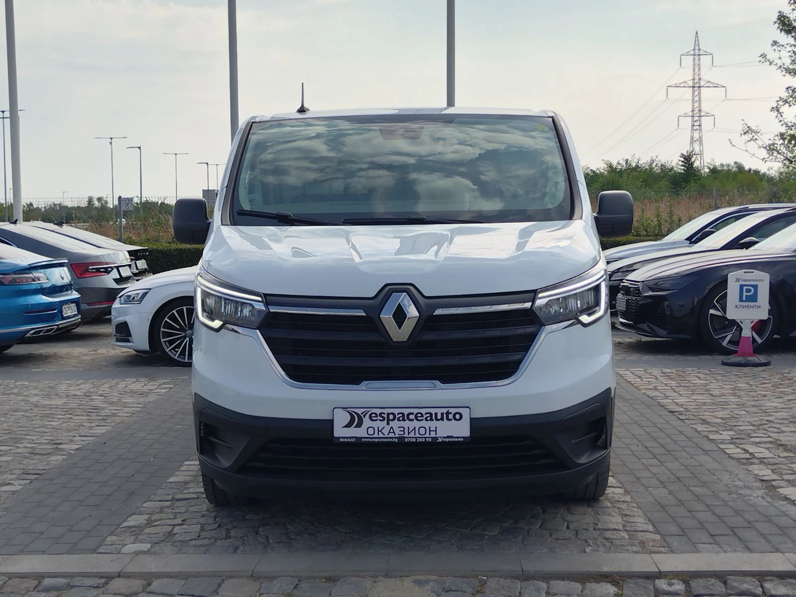 Renault Trafic 2.0dCi/ 110к.с./L1H1/ КАПАРИРАН, снимка 2 - Бусове и автобуси - 55786980