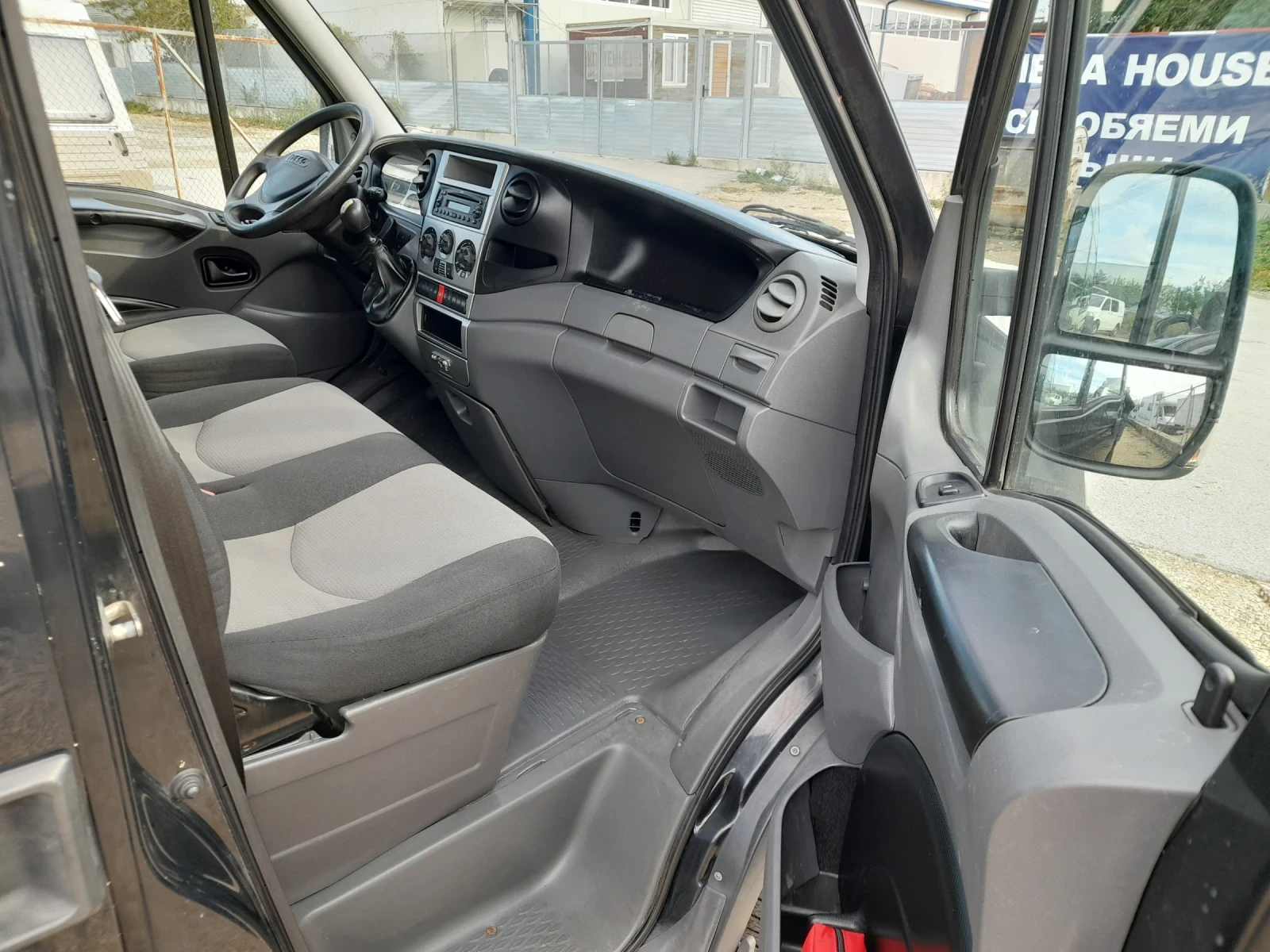 Iveco Daily FACELIFTE, снимка 8 - Бусове и автобуси - 56540675