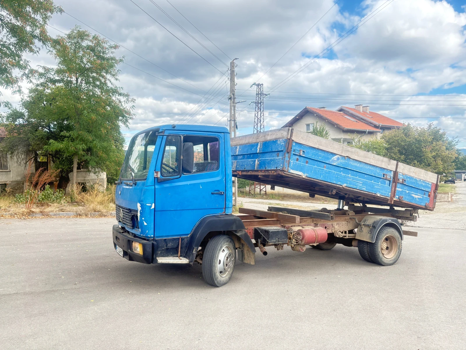 Mercedes-Benz 809 Самосвал 