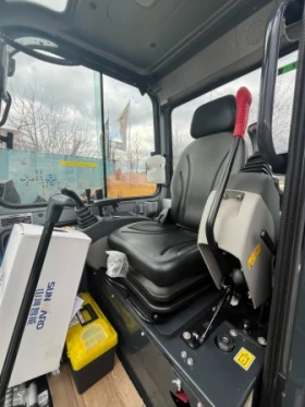 Багер Sunward SWE20F, снимка 7