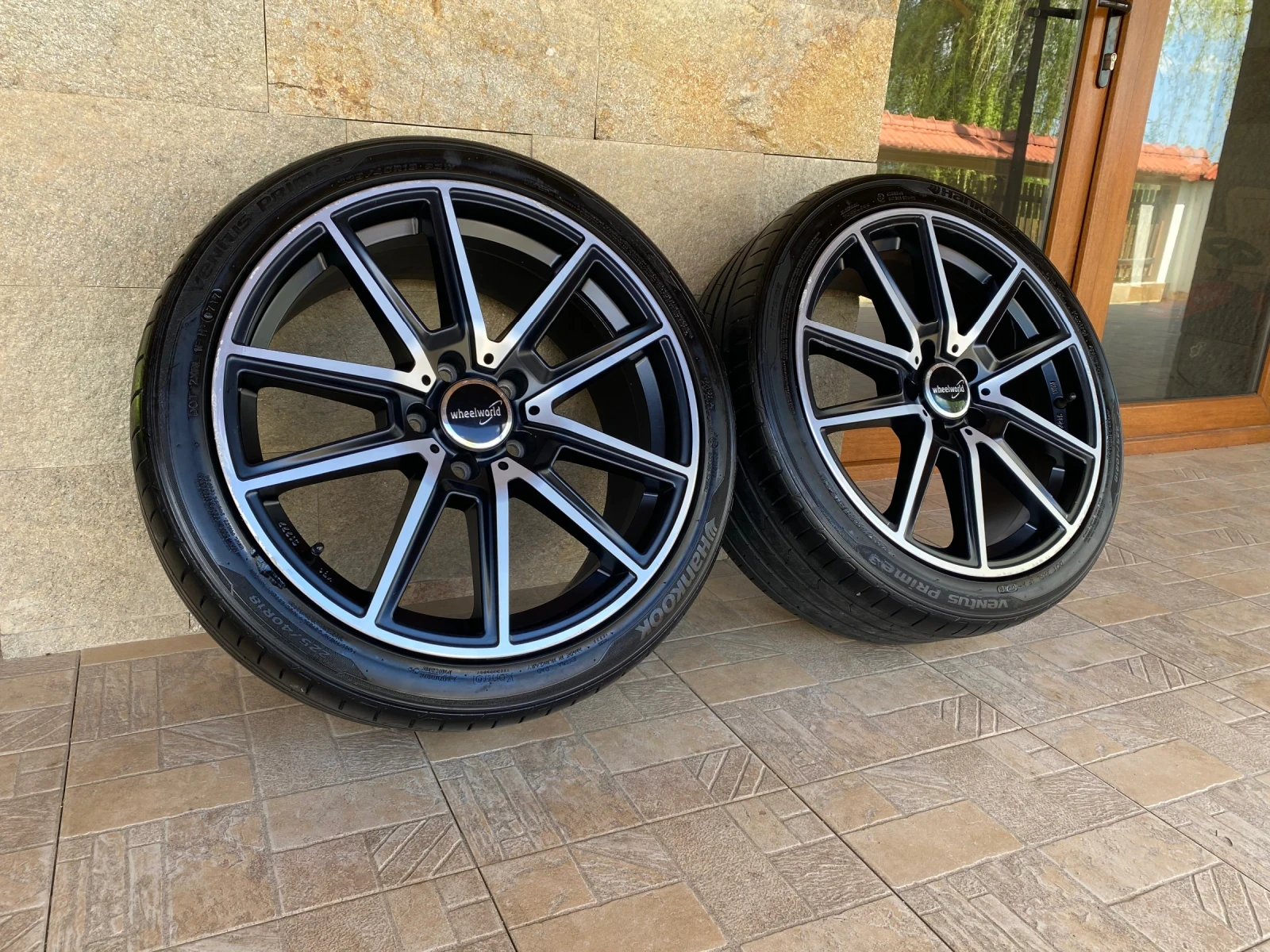 Гуми с джанти Hankook 225/40R18, снимка 4 - Гуми и джанти - 54427745