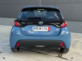 Toyota Yaris Hybrid // Гаранционна до 2031г, снимка 6