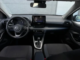 Toyota Yaris Hybrid // Гаранционна до 2031г, снимка 8