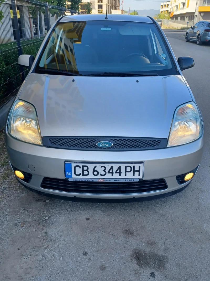 Ford Fiesta 1.6, снимка 2 - Автомобили и джипове - 48171160