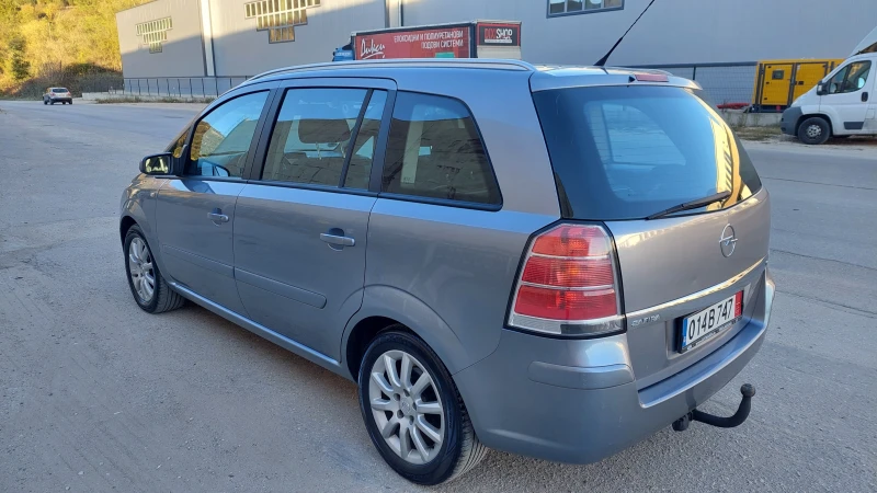 Opel Zafira 1.8i 7местна Германия, снимка 8 - Автомобили и джипове - 47694444