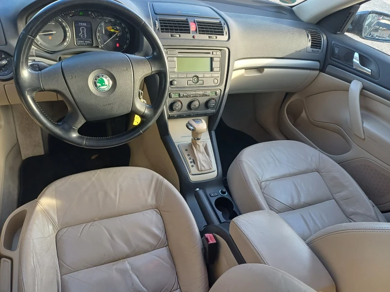 Skoda Octavia 2.0 Benzin avtomat koja, снимка 7 - Автомобили и джипове - 48030547