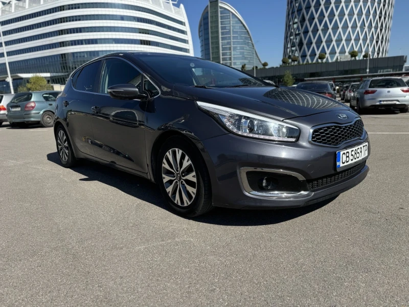 Kia Ceed 1.6 CRDi, снимка 2 - Автомобили и джипове - 48985913