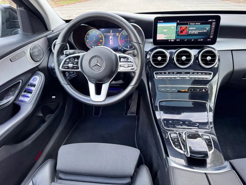 Mercedes-Benz C 220 4MATIC* AMG-LINE* 9G* PANORAMA* CAM* MULTIBEAM * , снимка 7 - Автомобили и джипове - 48756531