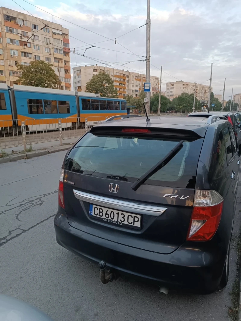 Honda Fr-v Ван, снимка 5 - Автомобили и джипове - 52653665