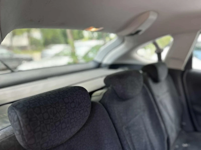 Honda Fr-v, снимка 5 - Автомобили и джипове - 53222776