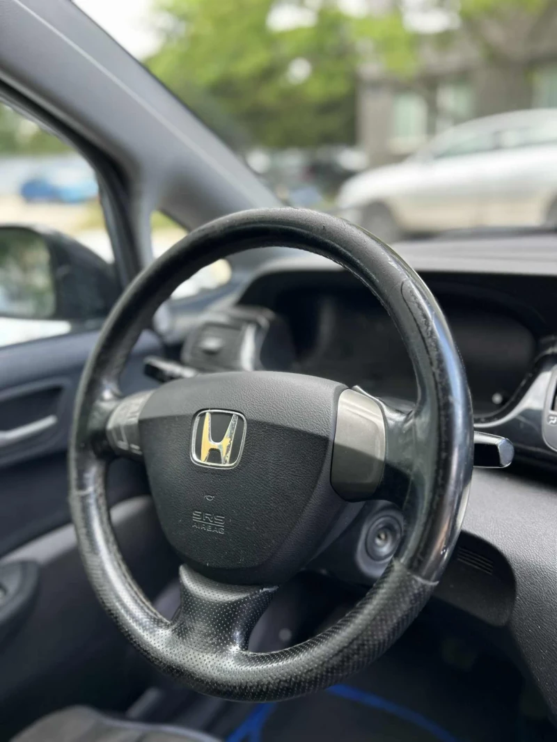 Honda Fr-v, снимка 2 - Автомобили и джипове - 53222776