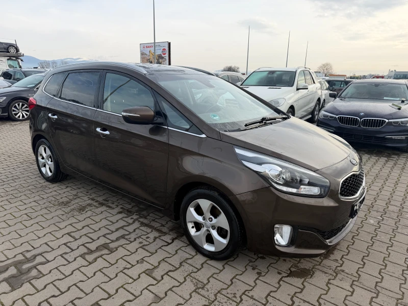 Kia Carens 1.6i NAVI/PANORAMA/KAMERA 6+ 1 EURO 5, снимка 4 - Автомобили и джипове - 53354176