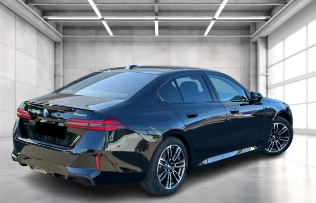 BMW 530 e = M-Sport =  | Mobile.bg   2