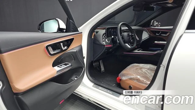 Mercedes-Benz E 200, снимка 10 - Автомобили и джипове - 56077589