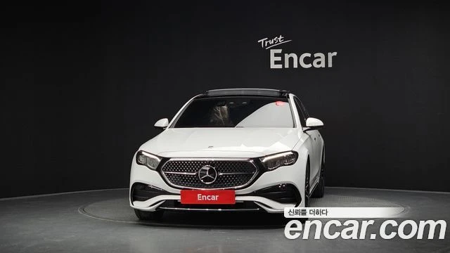 Mercedes-Benz E 200, снимка 3 - Автомобили и джипове - 56077589