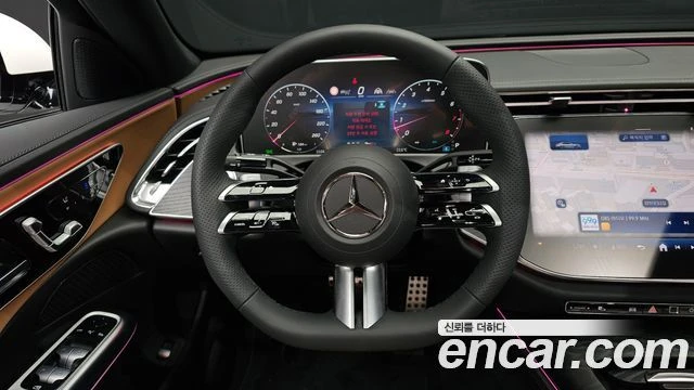 Mercedes-Benz E 200, снимка 13 - Автомобили и джипове - 56077589