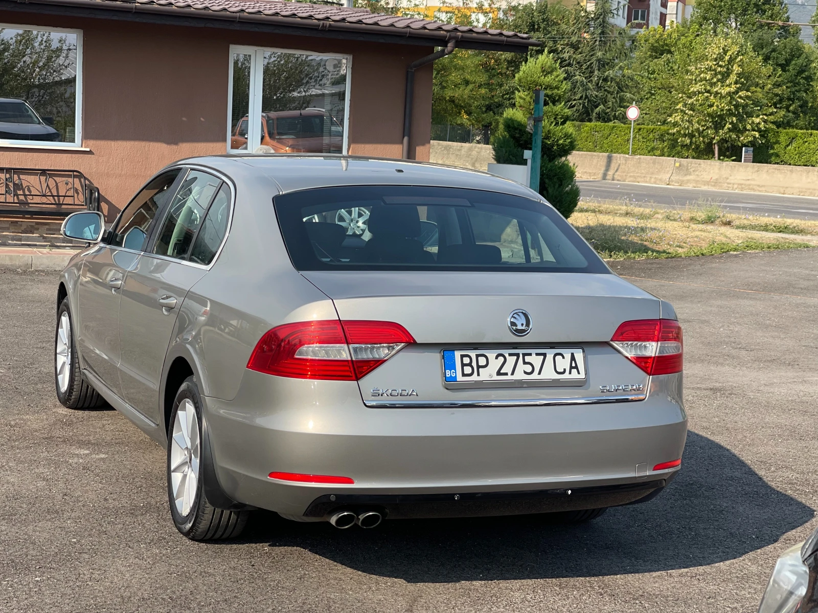 Skoda Superb 2.0TDi Facelift - изображение 5