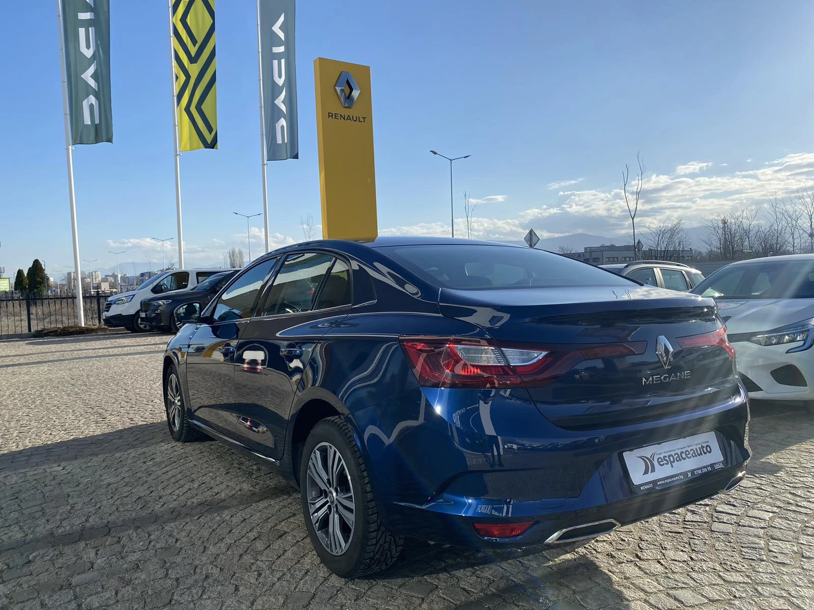 Renault Megane 1.3 TCe 140к.с. - изображение 6