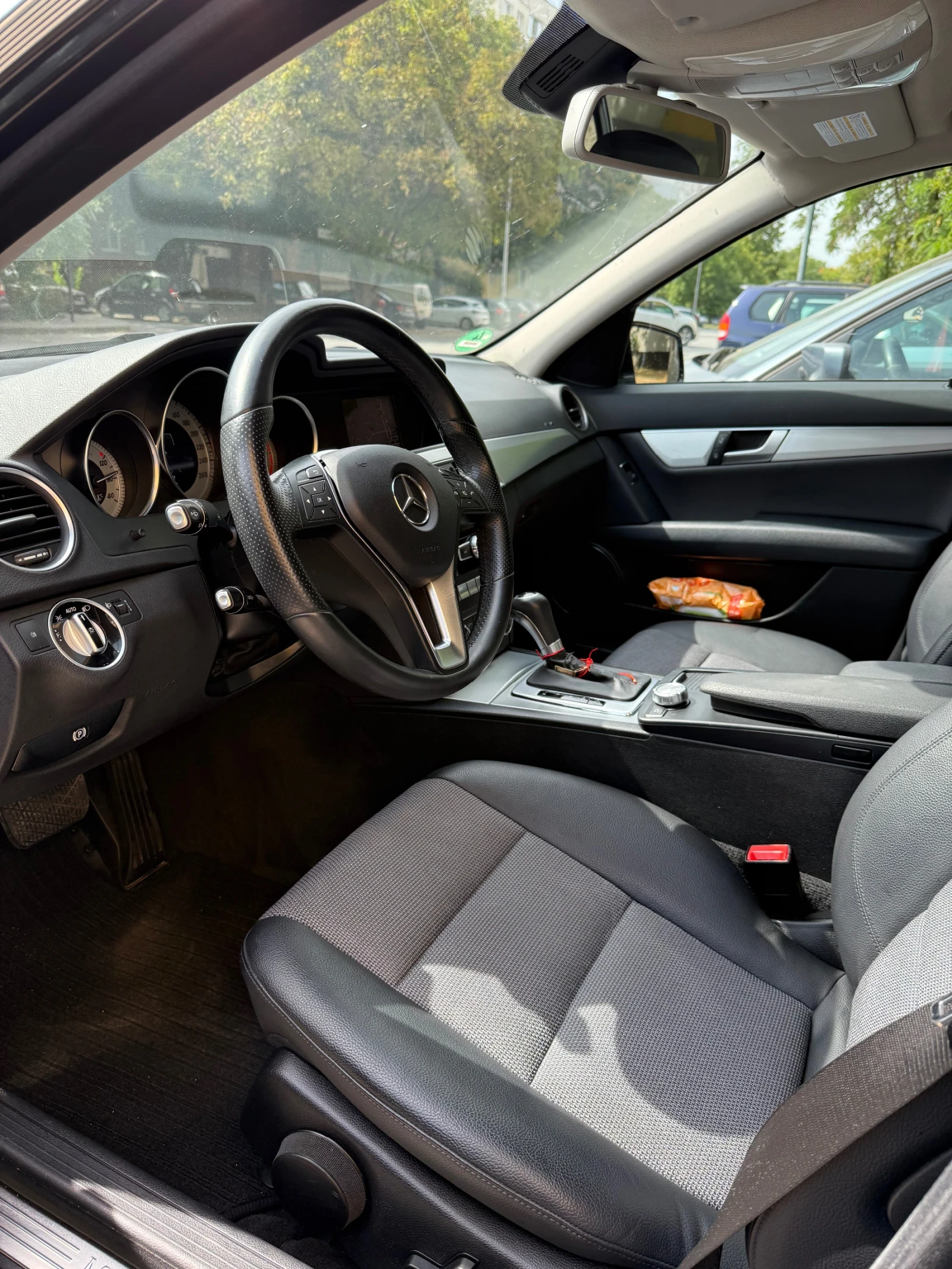 Mercedes-Benz C 220  - изображение 9