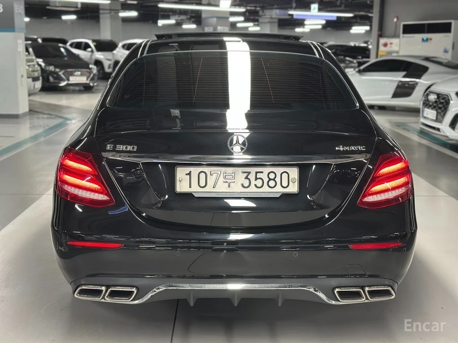 Mercedes-Benz E 300  - изображение 3