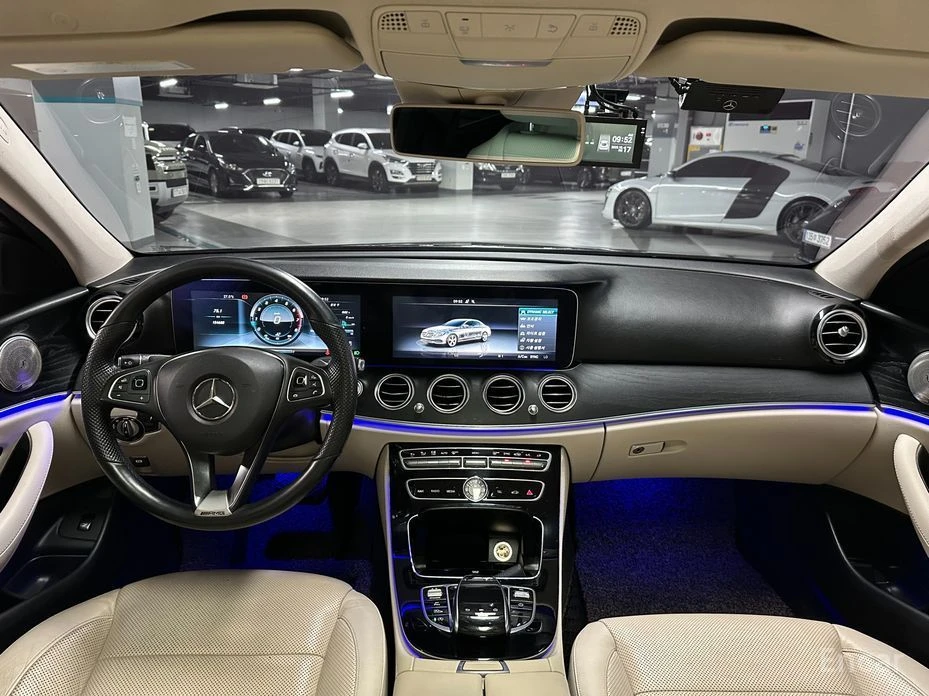 Mercedes-Benz E 300  - изображение 6