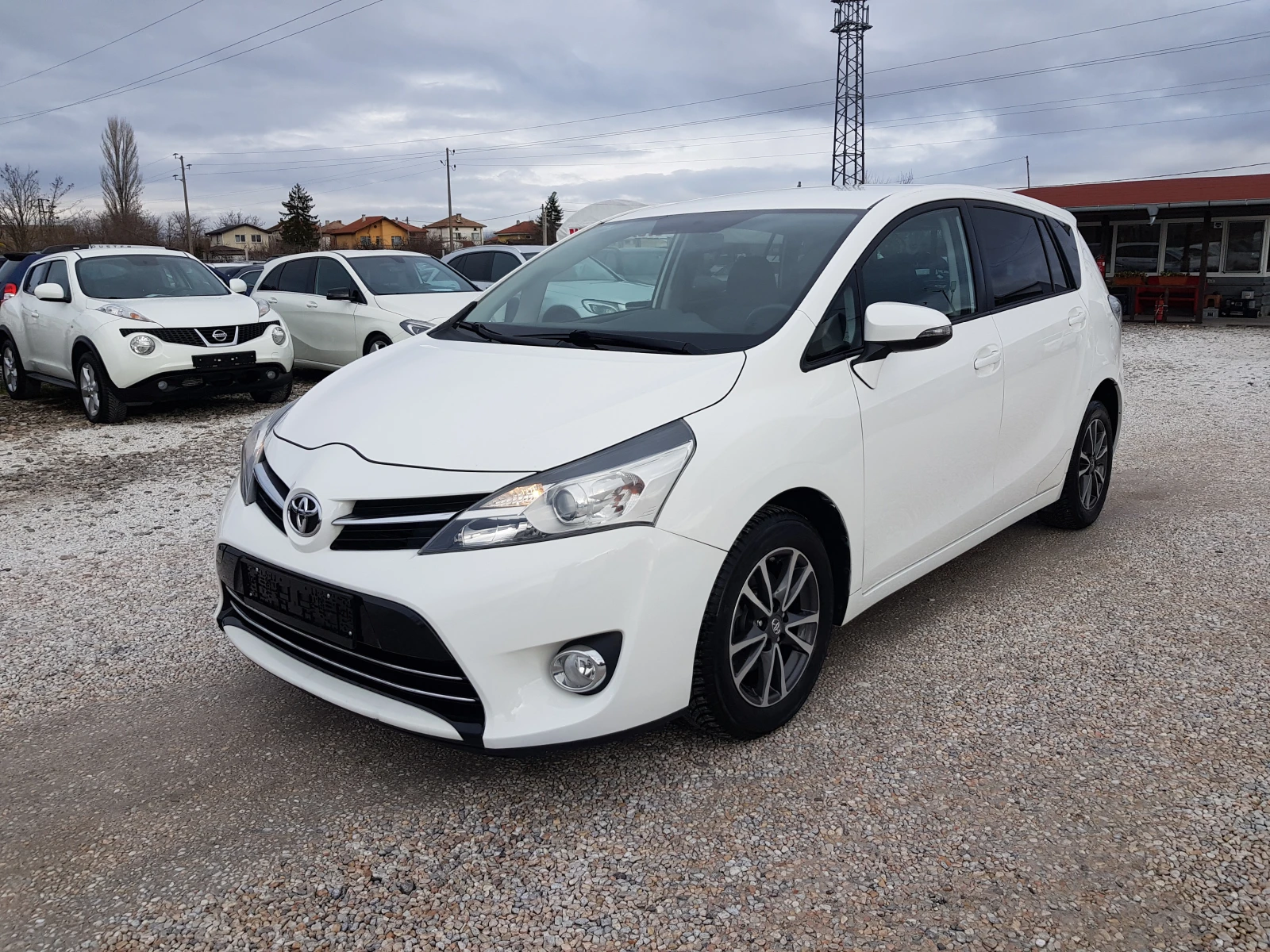 Toyota Verso 1.6 D4D-111 �.�. 7 ����� EURO 5B ������ | Mobile.bg � ����������� 1