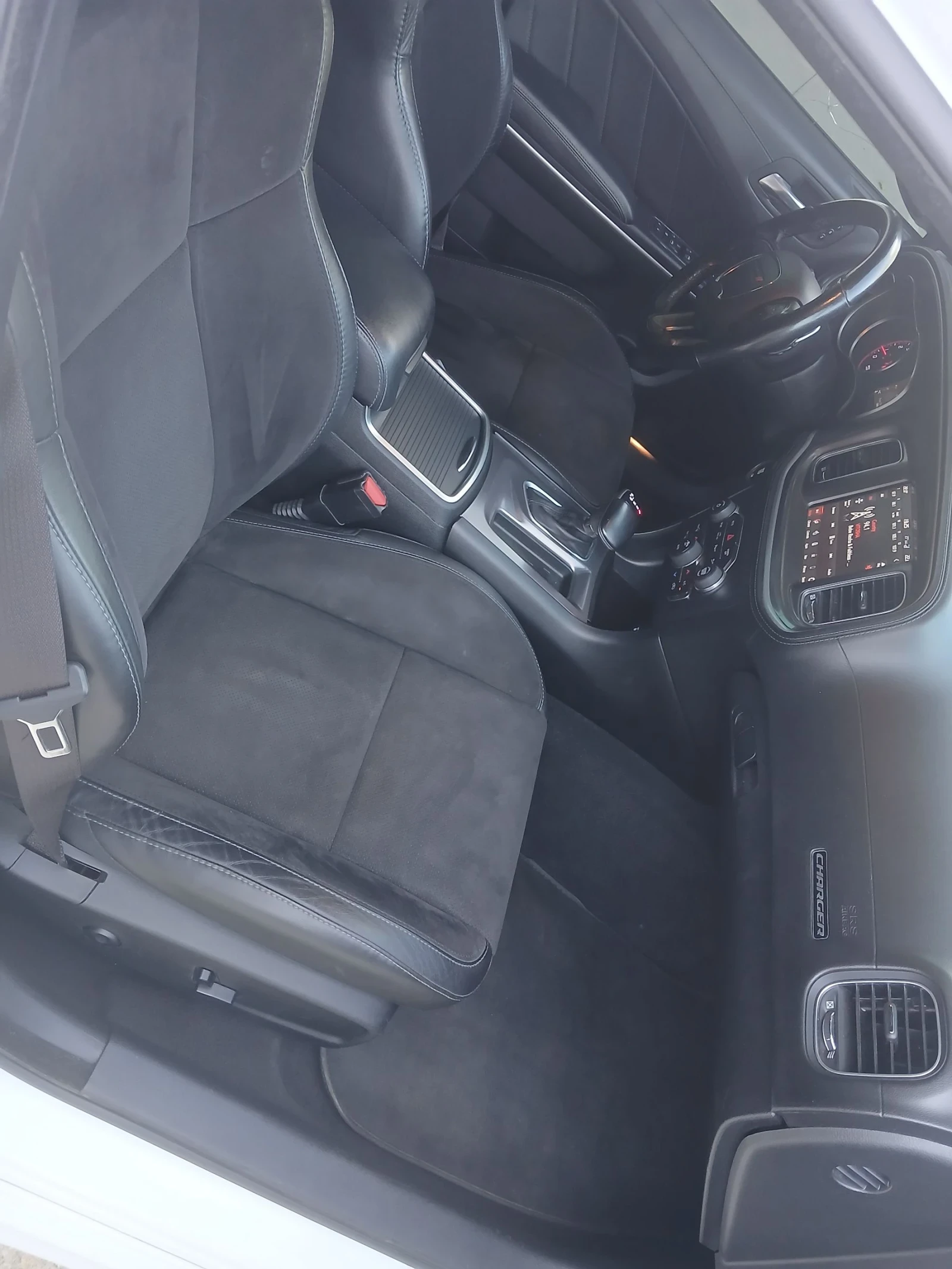 Dodge Charger GT 3.6 RWD FULL, снимка 8 - Автомобили и джипове - 54796155