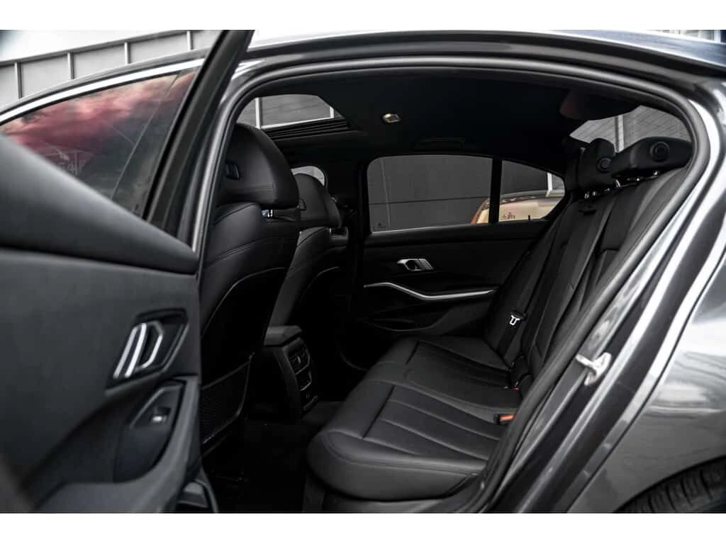 BMW 330 * 330i XDRIVE | NAVI | CAM | SUNROOF | LDW | * CAR | Mobile.bg � ����������� 13