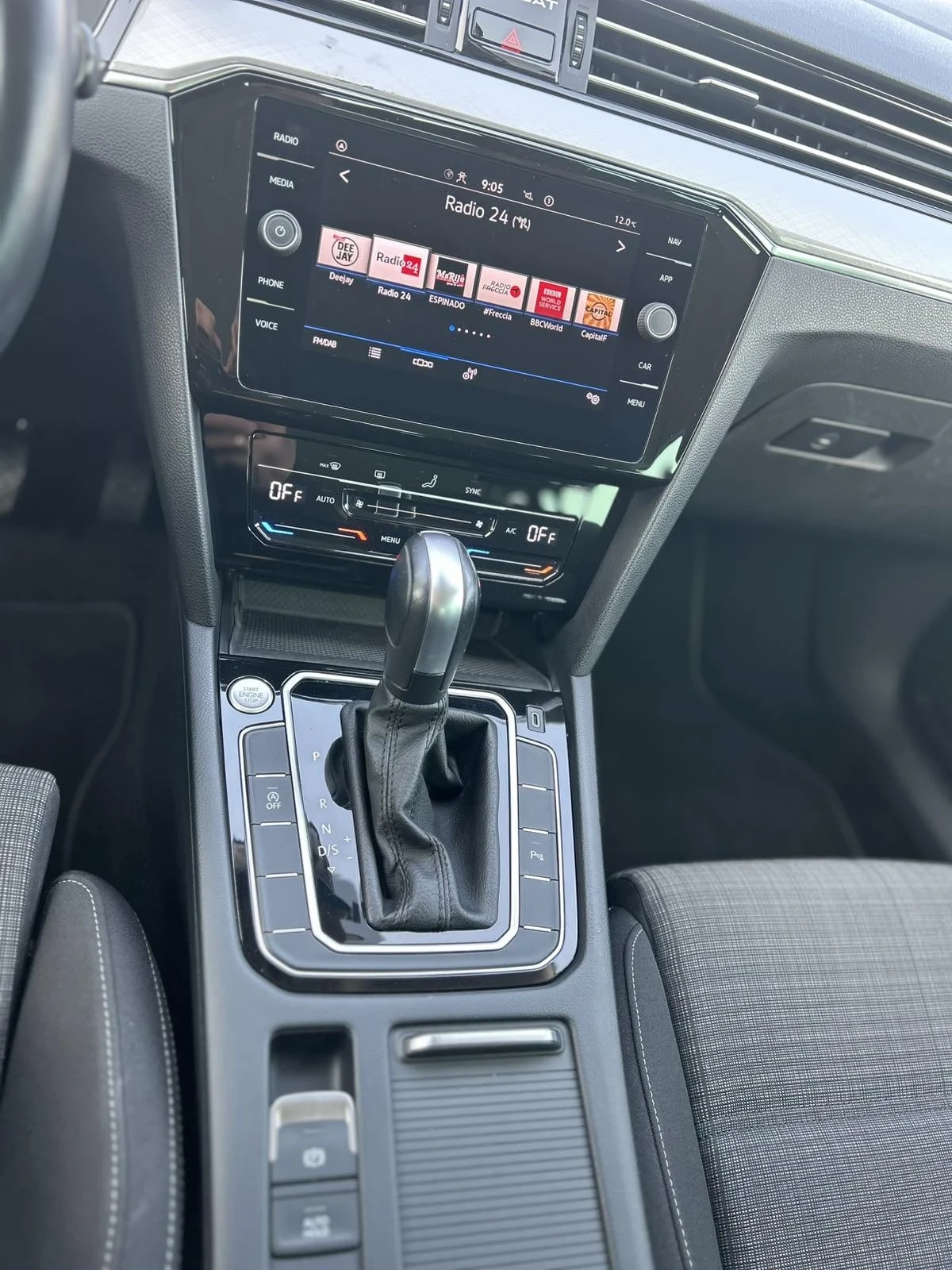 VW Passat, снимка 11 - Автомобили и джипове - 54217108