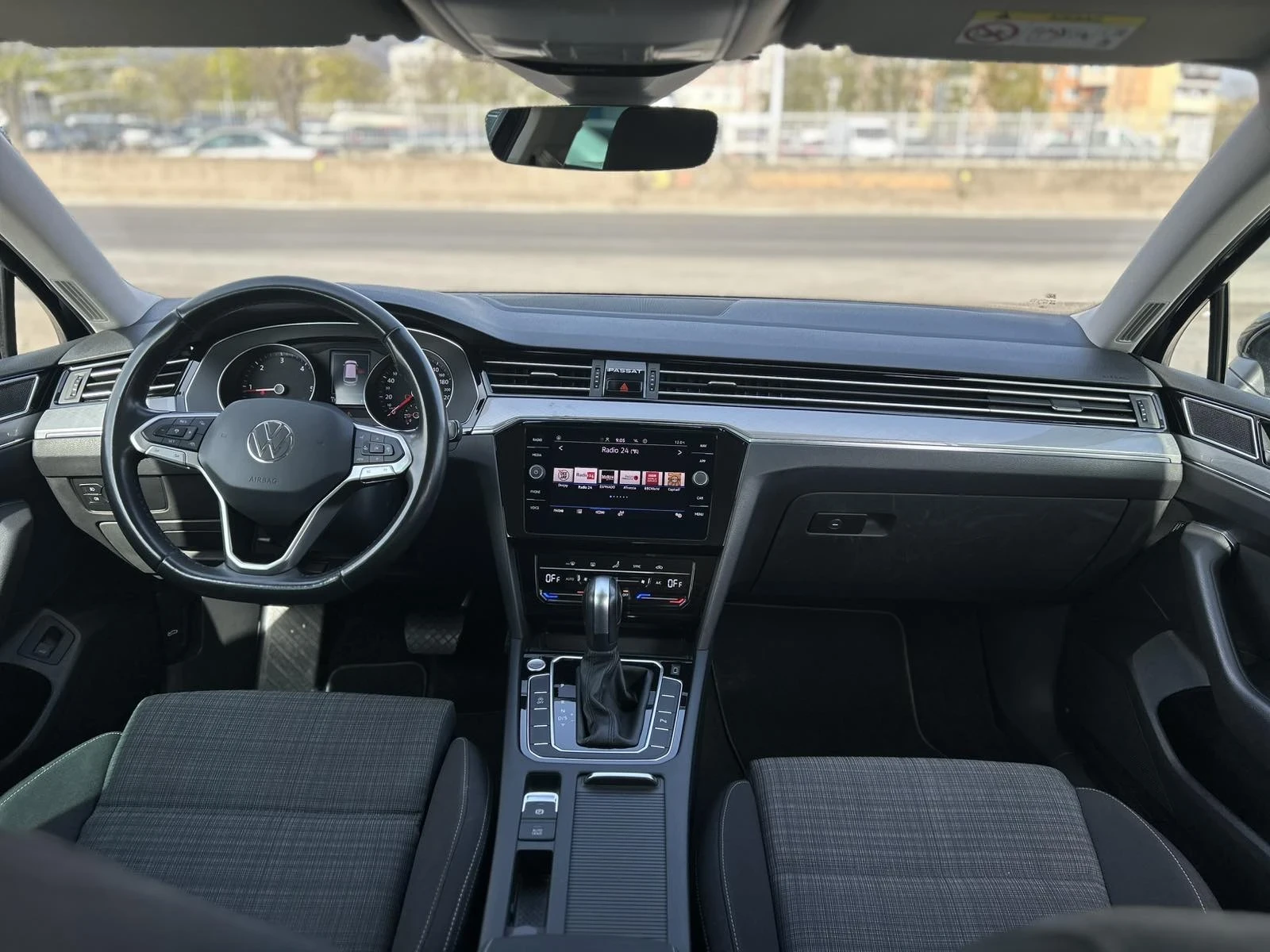 VW Passat, снимка 10 - Автомобили и джипове - 54217108