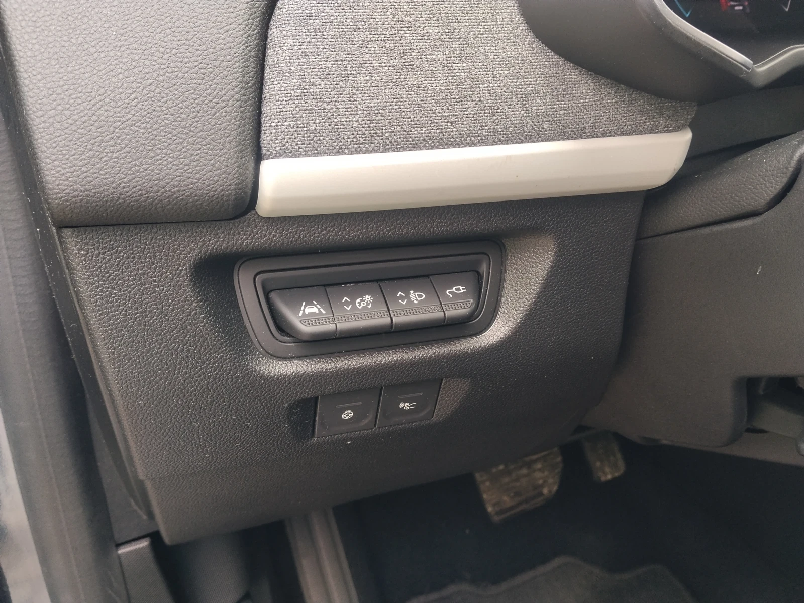 Renault Zoe, снимка 10 - Автомобили и джипове - 54397518