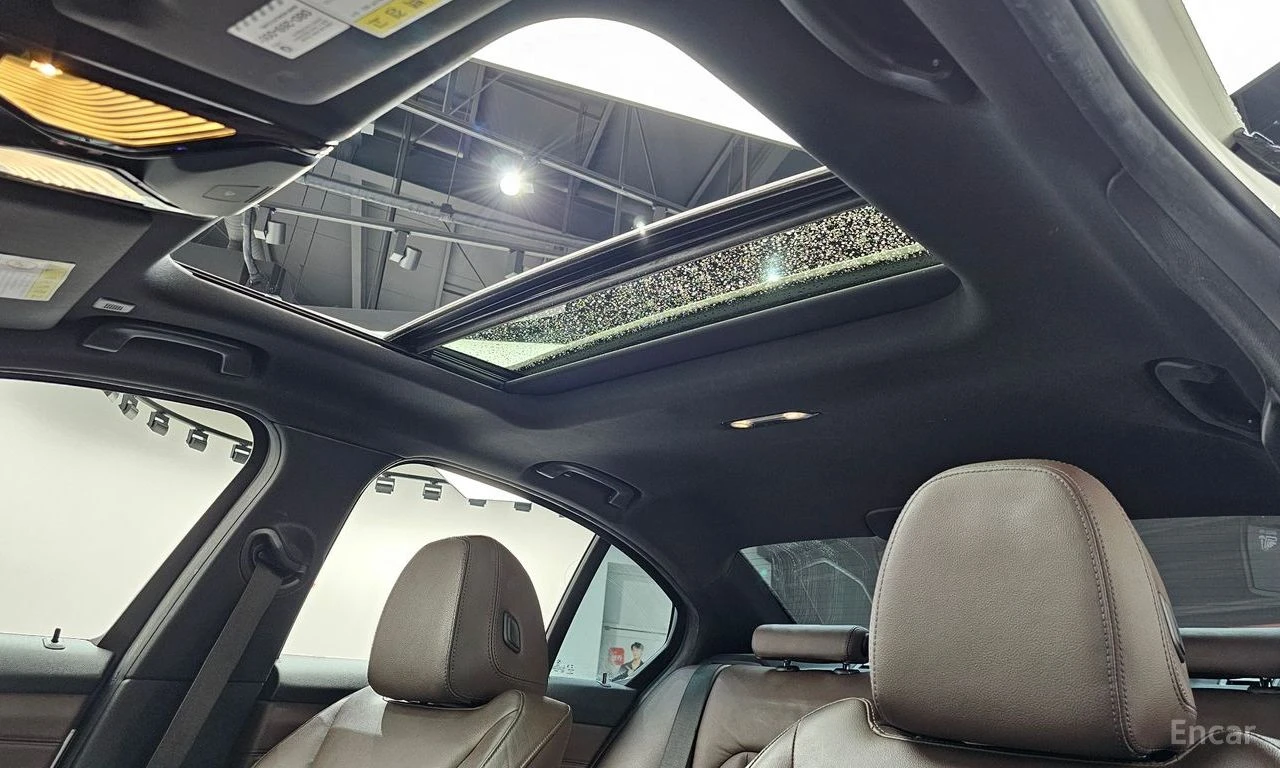BMW 330 M SPORT* КОЖА* ПОДГРЕВ* HEADUP* 360* PANO, снимка 14 - Автомобили и джипове - 54491179