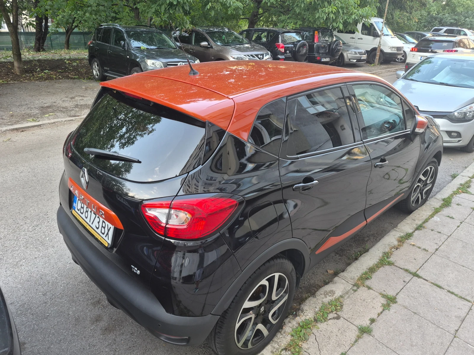 Renault Captur 1.2 ТСе, снимка 4 - Автомобили и джипове - 55832058
