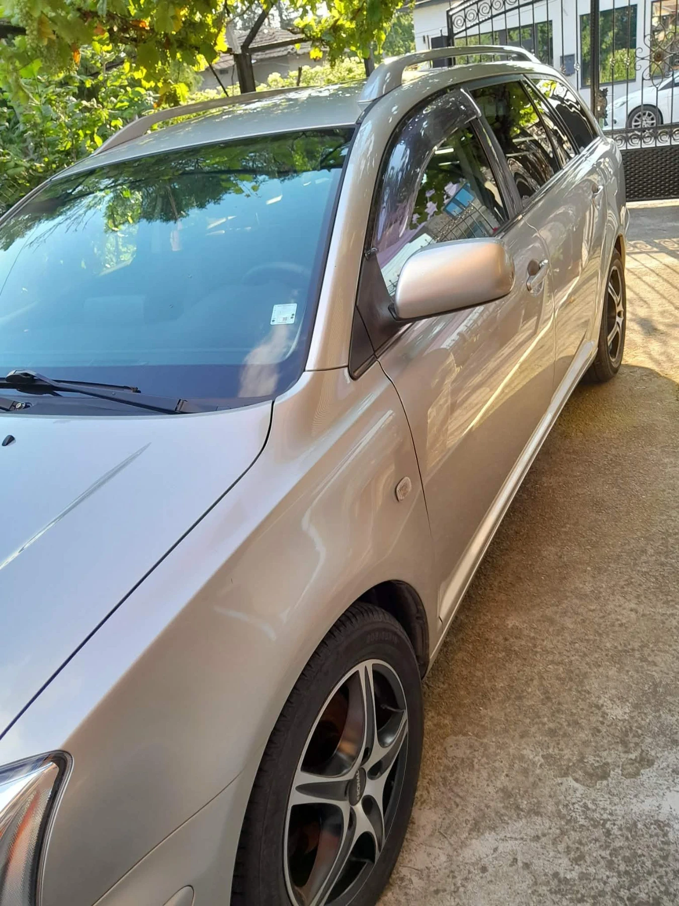Toyota Avensis, снимка 16 - Автомобили и джипове - 55851841