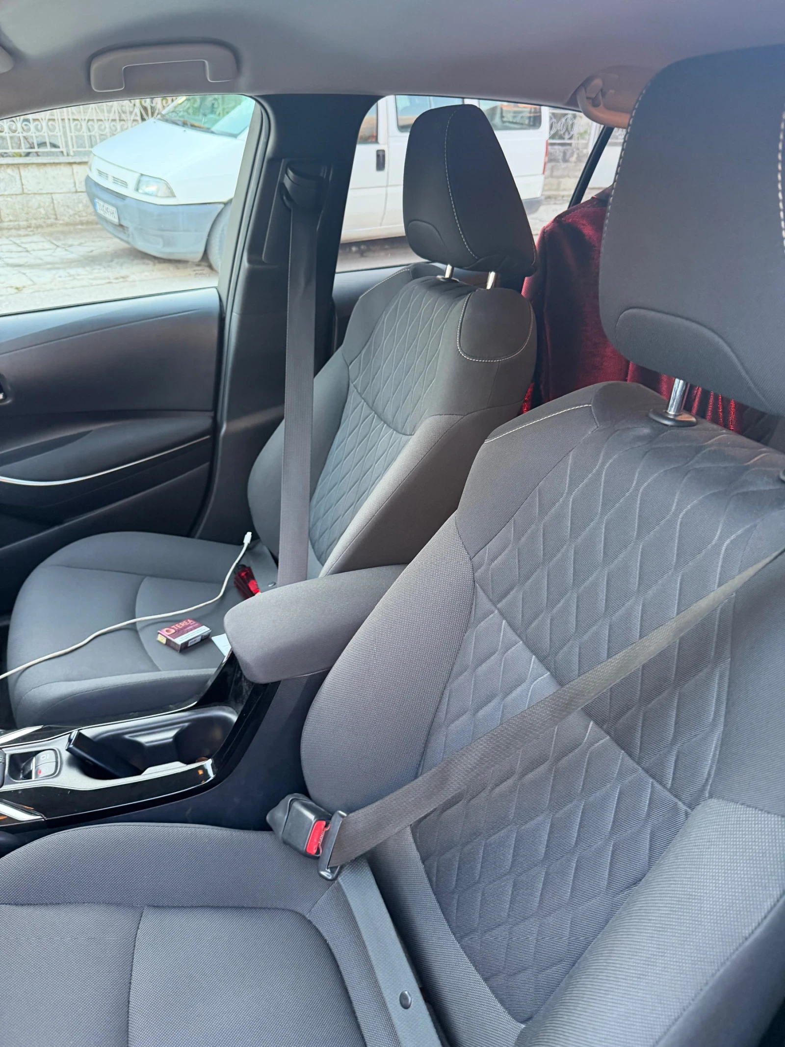 Toyota Corolla, снимка 6 - Автомобили и джипове - 56535951