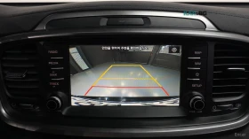 Kia Sorento PRESTIGE* 2.0T* ПОДГРЕВ* ОБДУХВАНЕ* КАМЕРА* КЕЙЛЕС, снимка 15