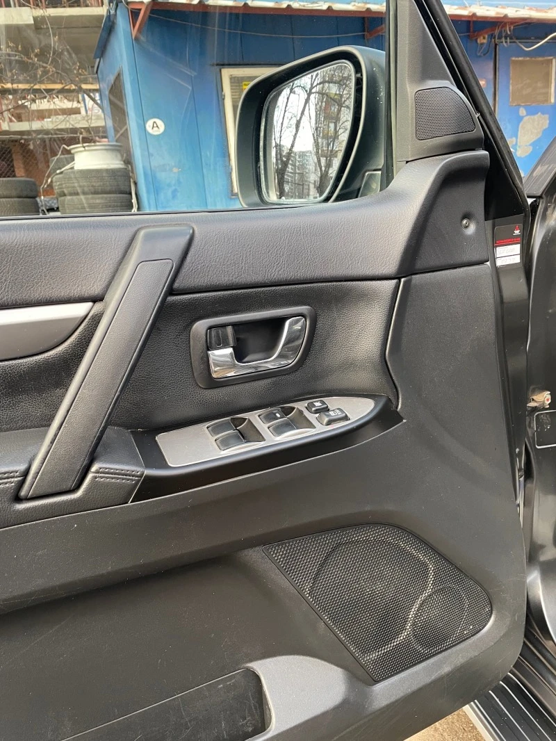 Mitsubishi Pajero 3.2DID Euro6, снимка 9 - Автомобили и джипове - 39596672