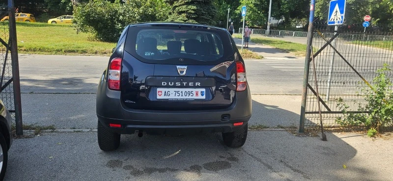 Dacia Duster 1, 6 4х4 , снимка 7 - Автомобили и джипове - 46349416