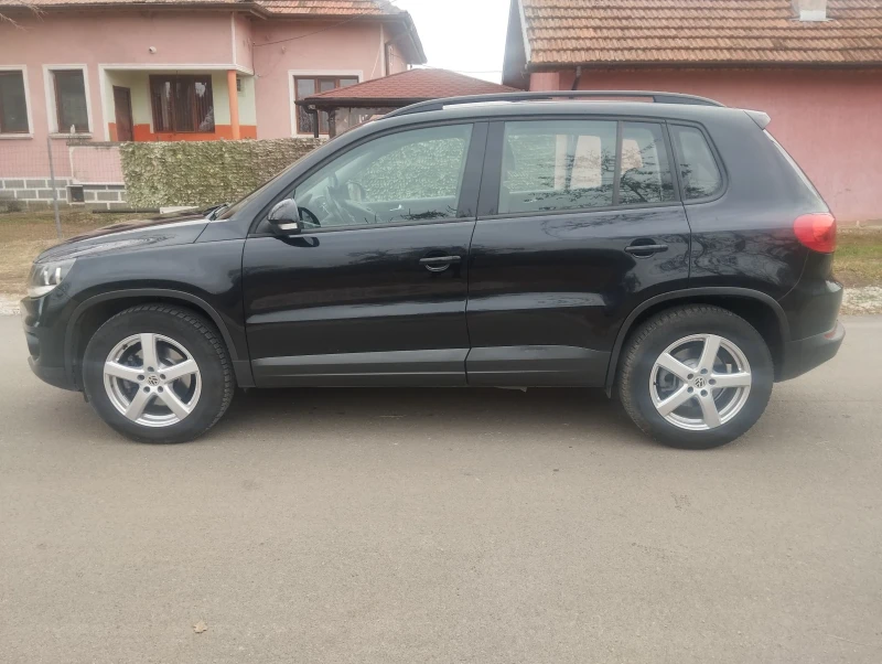 VW Tiguan 2.0tdi  Bluemotion , снимка 3 - Автомобили и джипове - 48411015