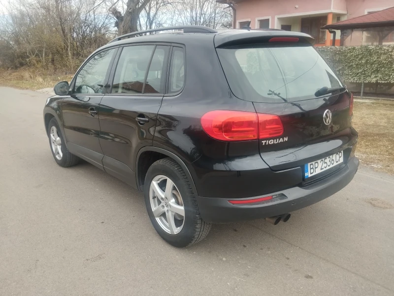 VW Tiguan 2.0tdi  Bluemotion , снимка 4 - Автомобили и джипове - 48411015