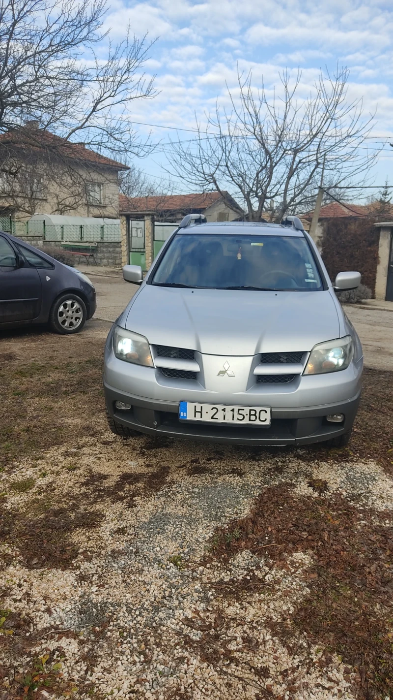 Mitsubishi Outlander Газ-Бензин, снимка 1 - Автомобили и джипове - 49196406