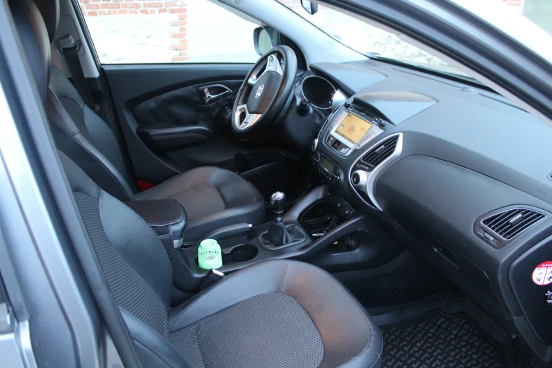 Hyundai IX35, снимка 7 - Автомобили и джипове - 53263815
