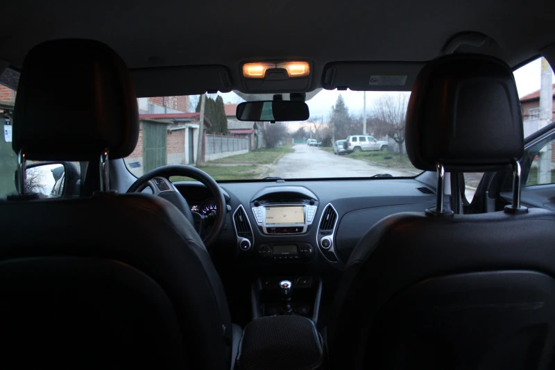 Hyundai IX35, снимка 10 - Автомобили и джипове - 53263815