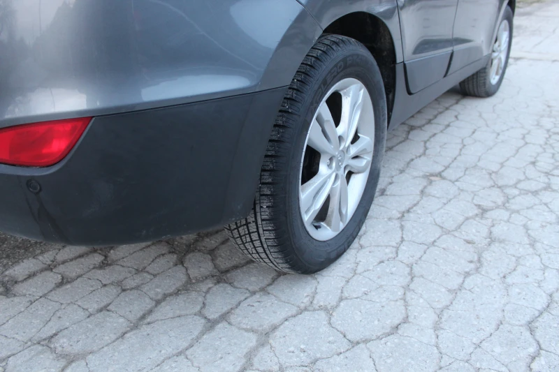 Hyundai IX35, снимка 4 - Автомобили и джипове - 53263815