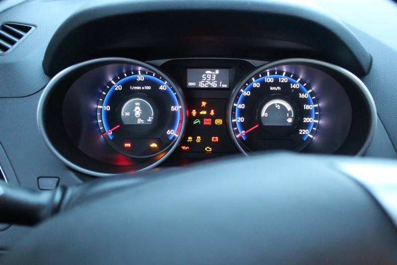 Hyundai IX35, снимка 11 - Автомобили и джипове - 53263815