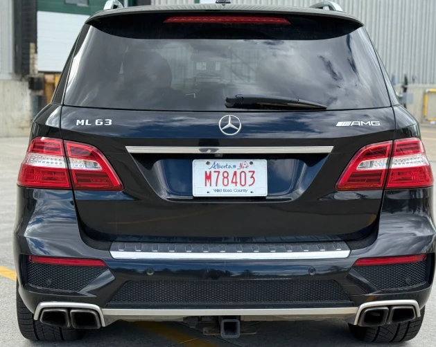 Mercedes-Benz ML 63 AMG * ОБДУХВАНЕ * 4MATIC * CARFAX * ОПЦИЯ ЗА ФИНАНСИРА - изображение 4