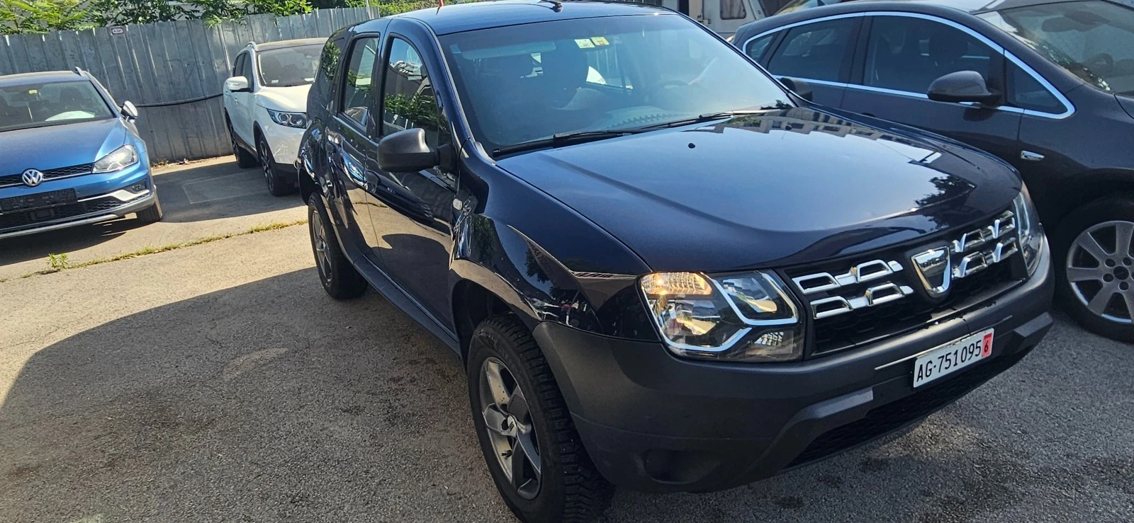 Dacia Duster 1, 6 4х4  - изображение 3