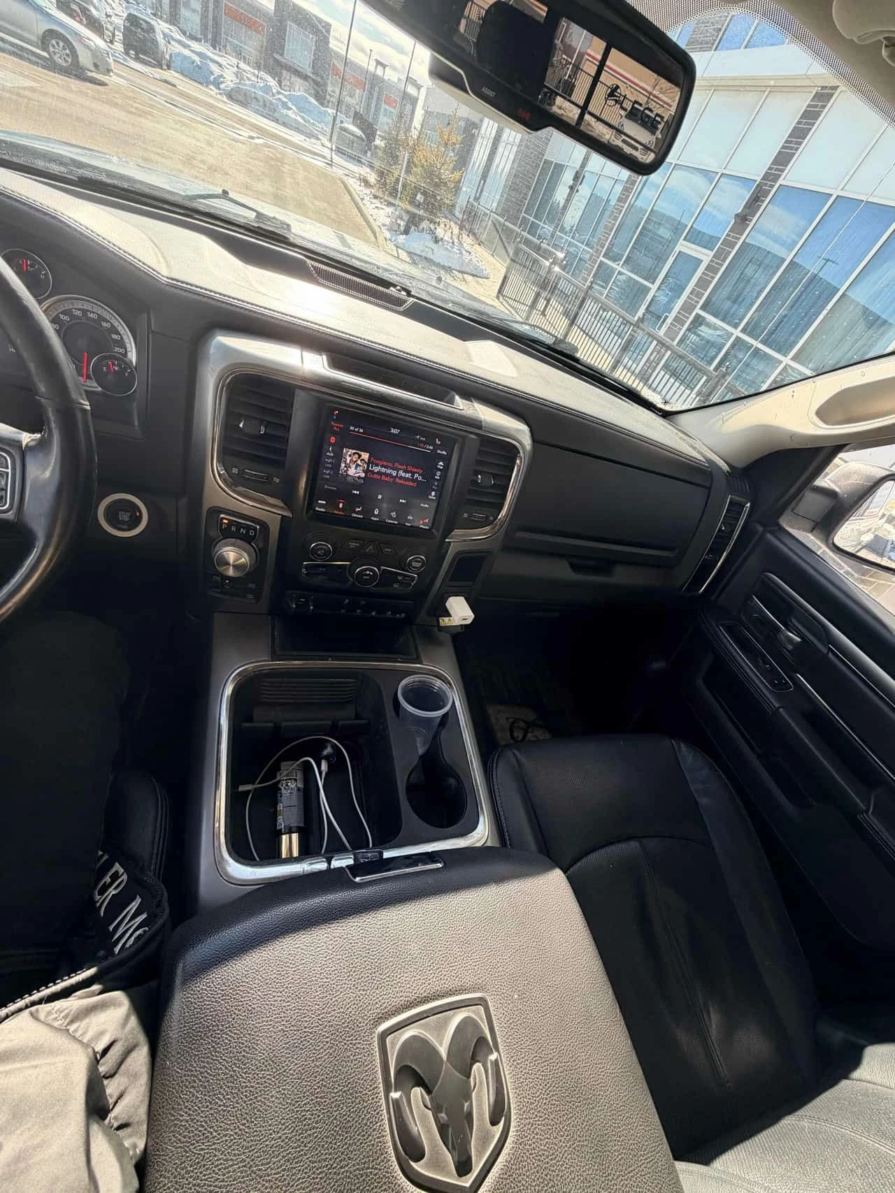 Dodge RAM 1500 * Sport * KEYLESS* ПОДГРЕВ* ПАНО*  - изображение 9