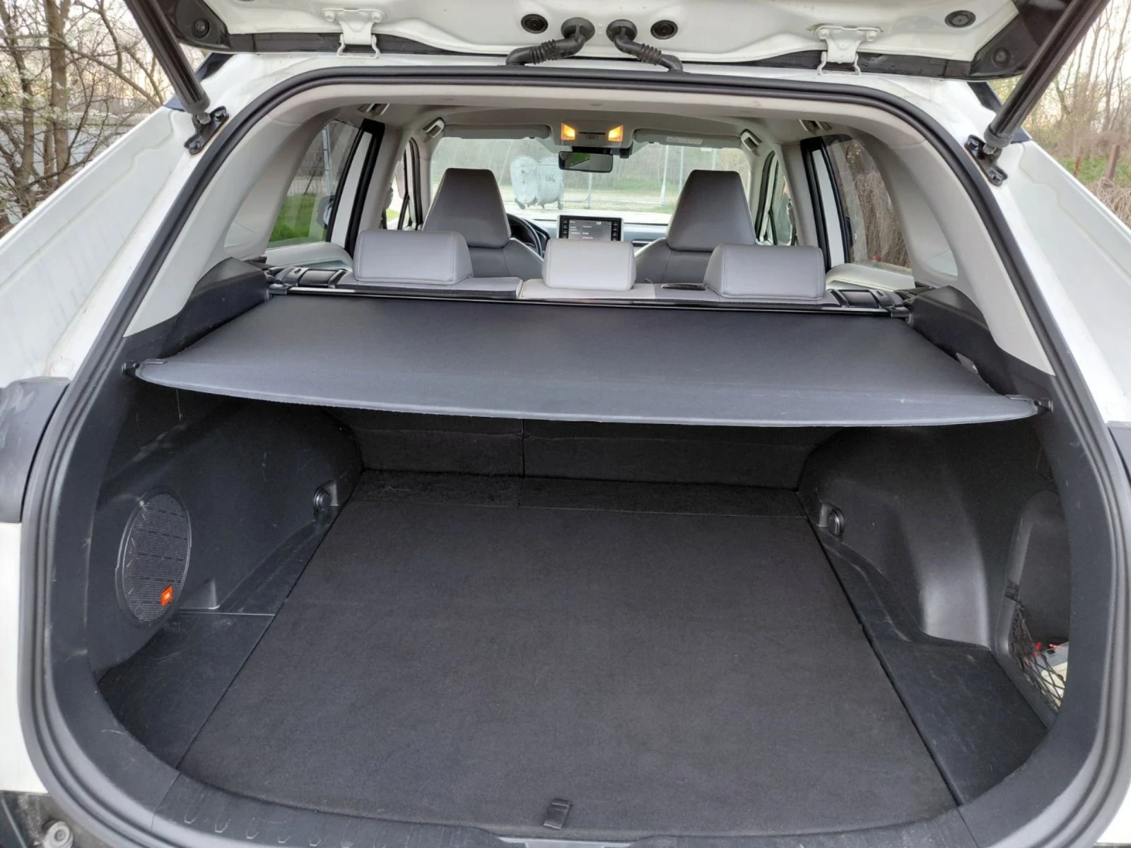 Toyota Rav4 2.5 Hybrid , снимка 13 - Автомобили и джипове - 54019064