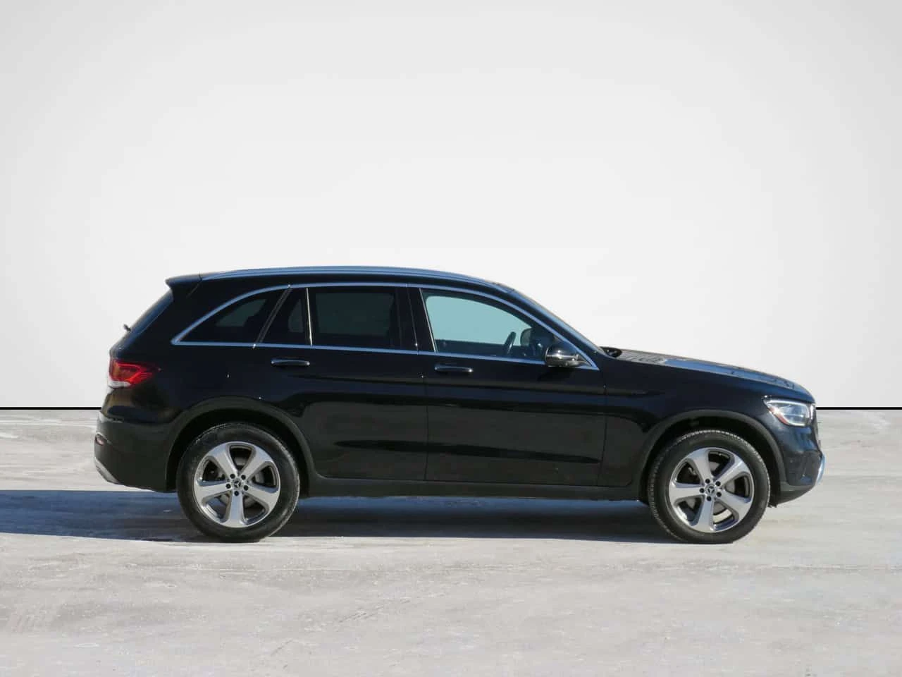 Mercedes-Benz GLC 4MATIC w/CarPlay Panoroof Navi Camera, снимка 5 - Автомобили и джипове - 54345783